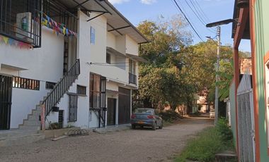 EXCELENTE OPORTUNIDAD SE VENDE CASA EN APULO CUNDINAMARCA CON 2 APARTAMENTOS Y LOCAL COMERCIAL SOBRE LA VIA A GIRARDOT