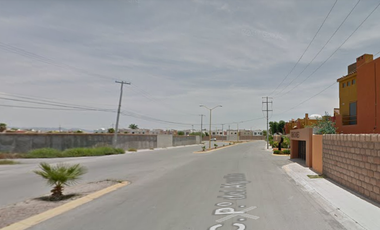 SF-  CASA EN VENTA EN QUINTAS CAMPESTRE LOS LAURELES