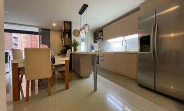 Apartamento de cómodos espacios en Sabaneta