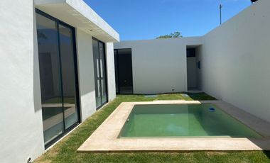 Hermosa casa en venta de un piso con alberca ubicada al norte de Mérida