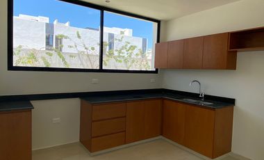 Hermosa casa en venta de un piso con alberca ubicada al norte de Mérida