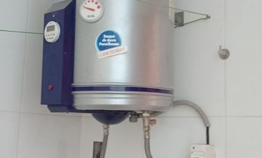 DEPARTAMENTO AMPLIO, ILUMINADO CON COCHERA