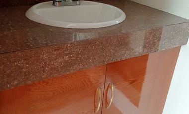 DEPARTAMENTO AMPLIO, ILUMINADO CON COCHERA