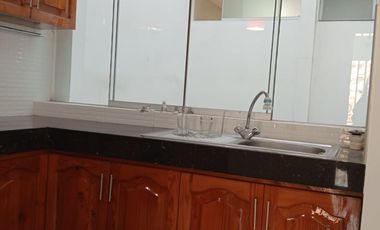 DEPARTAMENTO AMPLIO, ILUMINADO CON COCHERA
