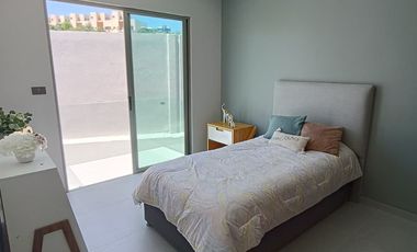 CASA EN VENTA CON ALBERCA RESIDENCIAL TERRA RIO