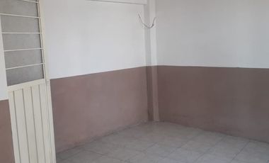 Renta de dos Locales Comercilaes y cuatro Oficinas en Av. Comonfort a una calle de Paseo Tollocan