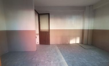 Renta de dos Locales Comercilaes y cuatro Oficinas en Av. Comonfort a una calle de Paseo Tollocan