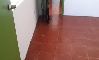 Renta de dos Locales Comercilaes y cuatro Oficinas en Av. Comonfort a una calle de Paseo Tollocan