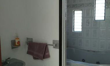 Casa Sola en Fraccionamiento Burgos Cuernavaca, Temixco, Morelos