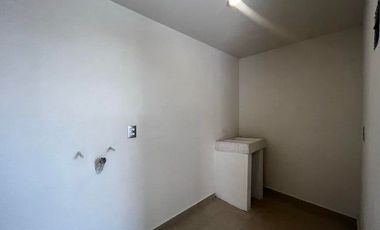 Departamento planta baja, 3 recamaras, sala de TV, jardin. El Manantial, VENTA