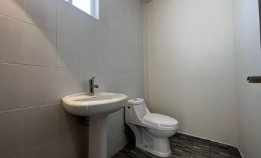 Departamento planta baja, 3 recamaras, sala de TV, jardin. El Manantial, VENTA