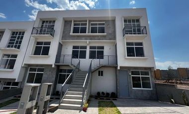 Departamento planta baja, 3 recamaras, sala de TV, jardin. El Manantial, VENTA