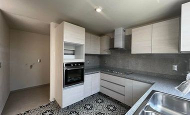 Departamento planta baja, 3 recamaras, sala de TV, jardin. El Manantial, VENTA