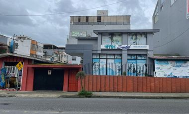 VENDO CASA COMERCIAL, EN CADMO ZAMBRANO