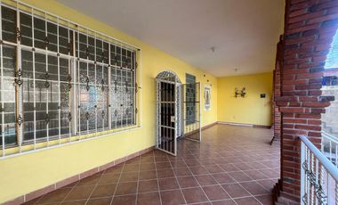 CASA CON ALBERCA EN VENTA, A 2 MIN. DE SIX FLAGS OAXTEPEC, MORELOS