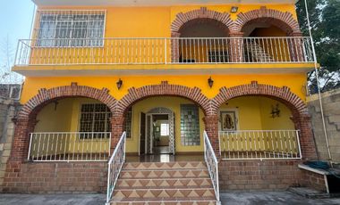 CASA CON ALBERCA EN VENTA, A 2 MIN. DE SIX FLAGS OAXTEPEC, MORELOS