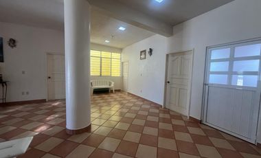 CASA CON ALBERCA EN VENTA, A 2 MIN. DE SIX FLAGS OAXTEPEC, MORELOS