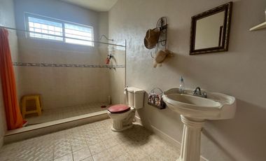 CASA CON ALBERCA EN VENTA, A 2 MIN. DE SIX FLAGS OAXTEPEC, MORELOS