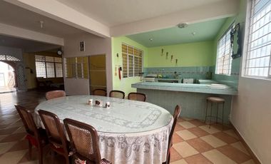CASA CON ALBERCA EN VENTA, A 2 MIN. DE SIX FLAGS OAXTEPEC, MORELOS