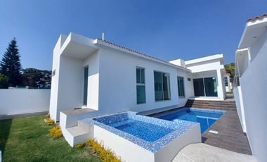 CASA EN VENTA EN FRACCIONAMIENTO LOMAS DE COCOYOC MORELOS