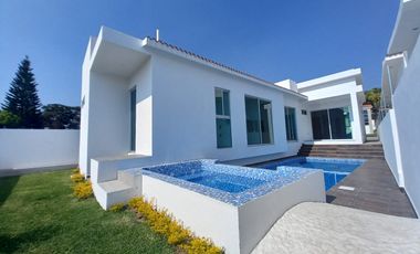CASA EN VENTA EN FRACCIONAMIENTO LOMAS DE COCOYOC MORELOS