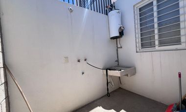 CASA EN FRACCIONAMIENTO LUCERO DEL VALLE ZAPOPAN