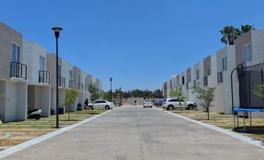 CASA EN FRACCIONAMIENTO LUCERO DEL VALLE ZAPOPAN