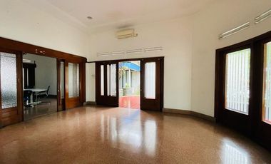 DISEWAKAN CEPAT! RUMAH USAHA ASLI BELANDA SELANGKAH DARI GEDUNG SATE BANDUNG