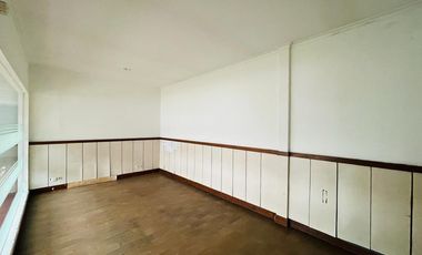 DISEWAKAN CEPAT! RUMAH USAHA ASLI BELANDA SELANGKAH DARI GEDUNG SATE BANDUNG
