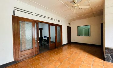 DISEWAKAN CEPAT! RUMAH USAHA ASLI BELANDA SELANGKAH DARI GEDUNG SATE BANDUNG