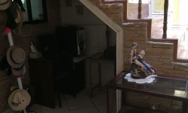 Casa Rentera a la Venta, Sector Las Brevas y De las Hiedras