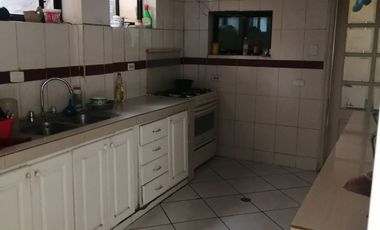 Casa Rentera a la Venta, Sector Las Brevas y De las Hiedras