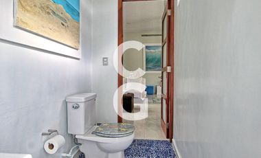 Casa en Venta en Cancun en Residencial Campestre con 6 Recamaras
