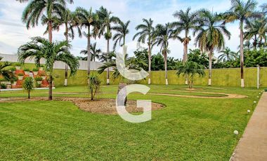Casa en Venta en Cancun en Residencial Campestre con 6 Recamaras