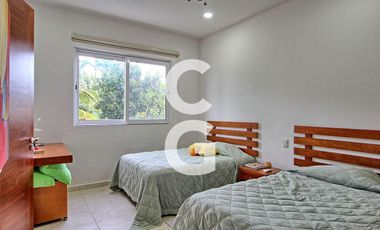 Casa en Venta en Cancun en Residencial Campestre con 6 Recamaras