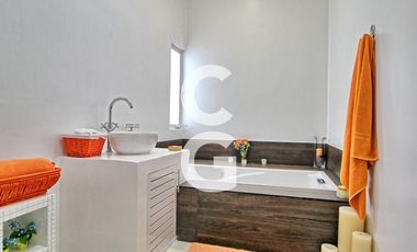 Casa en Venta en Cancun en Residencial Campestre con 6 Recamaras