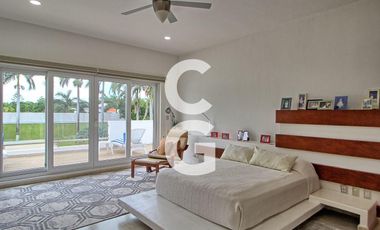 Casa en Venta en Cancun en Residencial Campestre con 6 Recamaras