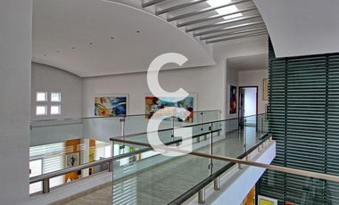 Casa en Venta en Cancun en Residencial Campestre con 6 Recamaras