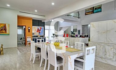 Casa en Venta en Cancun en Residencial Campestre con 6 Recamaras
