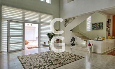 Casa en Venta en Cancun en Residencial Campestre con 6 Recamaras