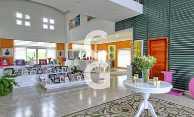 Casa en Venta en Cancun en Residencial Campestre con 6 Recamaras