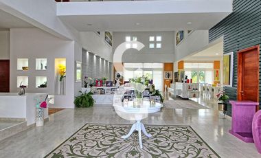 Casa en Venta en Cancun en Residencial Campestre con 6 Recamaras