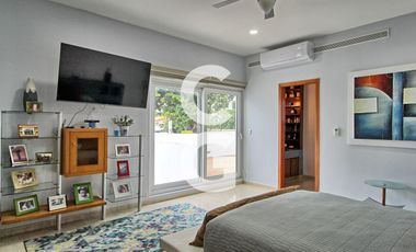 Casa en Venta en Cancun en Residencial Campestre con 6 Recamaras