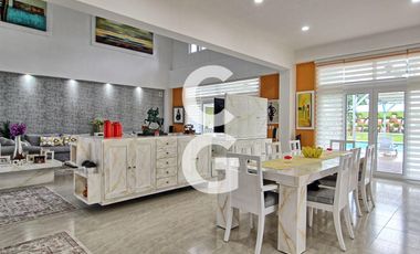 Casa en Venta en Cancun en Residencial Campestre con 6 Recamaras