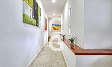 Casa en Venta en Cancun en Residencial Campestre con 6 Recamaras