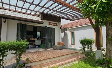 ตัดใจขายบ้านตัวอย่างสุดหรู ห่างจากเซ็นทรัล นครปฐม  (Central Nakhon Pathom) เพียง 3 นาที ห่างจากถนนเพชรเกษมเพียง 1 กิโลเมตร เจ้าของบ้านเป็นผู้รับเหมา ส