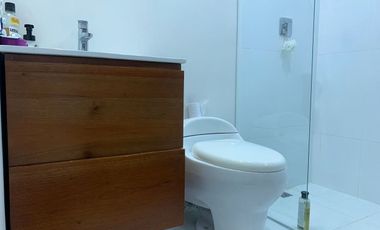 44649 Venta de Casa en Alejandria, Poblado