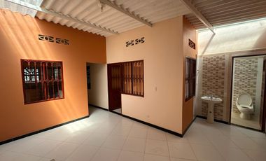 VENDO 0 PERMUTO BONITA, AMPLIA  Y CENTRAL CASA URBANA EN  CARMEN DE APICALA (TOLIMA)