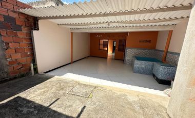 VENDO 0 PERMUTO BONITA, AMPLIA  Y CENTRAL CASA URBANA EN  CARMEN DE APICALA (TOLIMA)