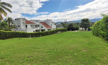 Vendo lote  en condominio exclusivo de Girardot.
